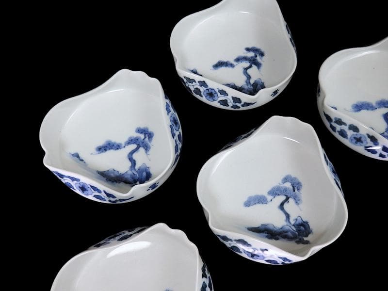 平戸　古伊万里　染付　岩に松の図　富士型変形皿　B354AS-DCk