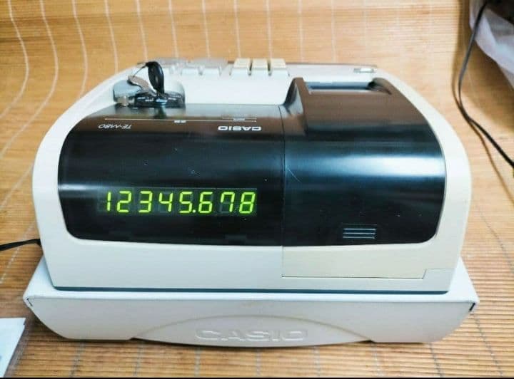 カシオレジスター　TE-M80　中古品　人気機種感熱紙　送料無料　801121