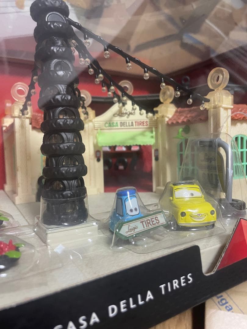 カーズ　cars プレシジョンシリーズ　グイド　ルイジ　タイヤショップ　未開封