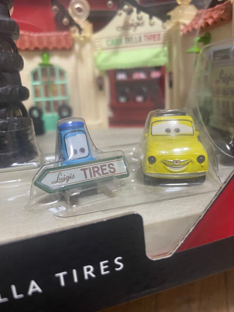 カーズ　cars プレシジョンシリーズ　グイド　ルイジ　タイヤショップ　未開封