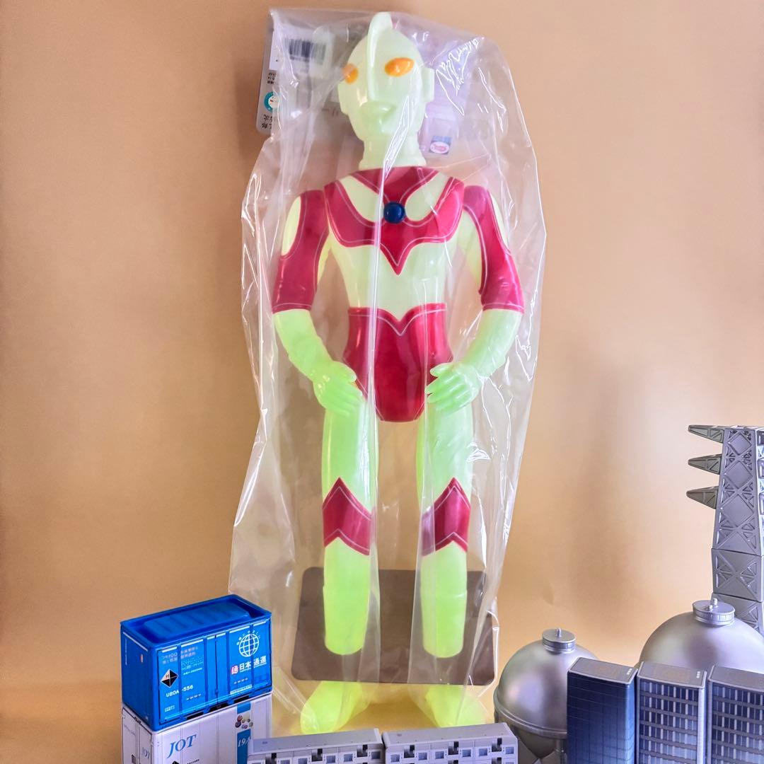 新品 ブルマァク ジャイアント 帰ってきたウルトラマン 蓄光 限定 ソフビ