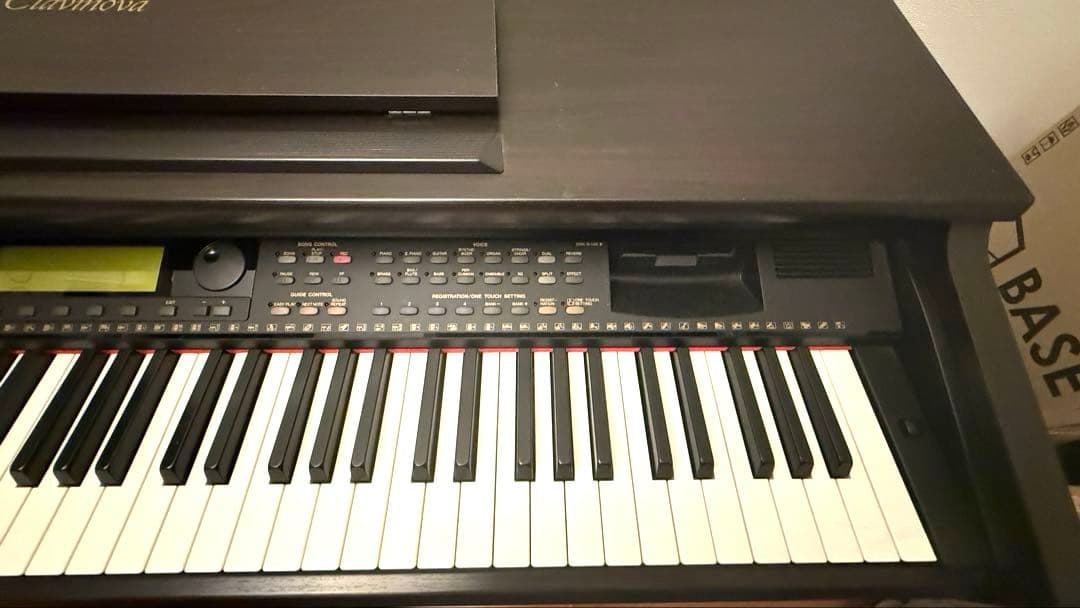 電子ピアノ　ヤマハ　グラビノーパ　cvp-103