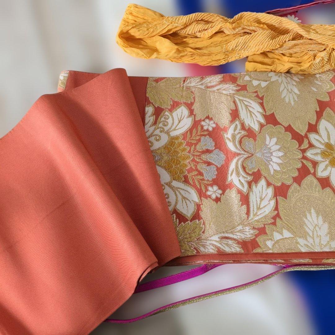 振袖:青と白の花柄と扇子 と 帯 と 小物のセット 成人式