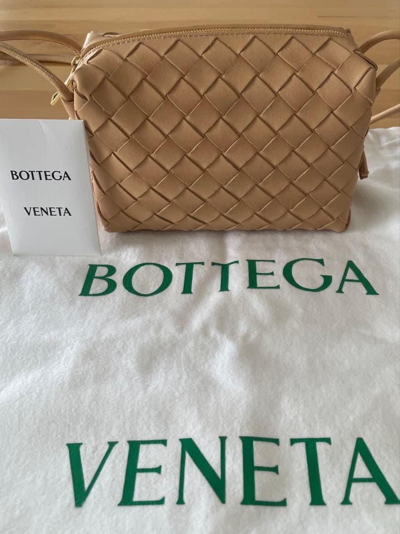 ボッテガヴェネタ　ミニ インテレッチャートラムスキン カメラ クロスボディバッグ
