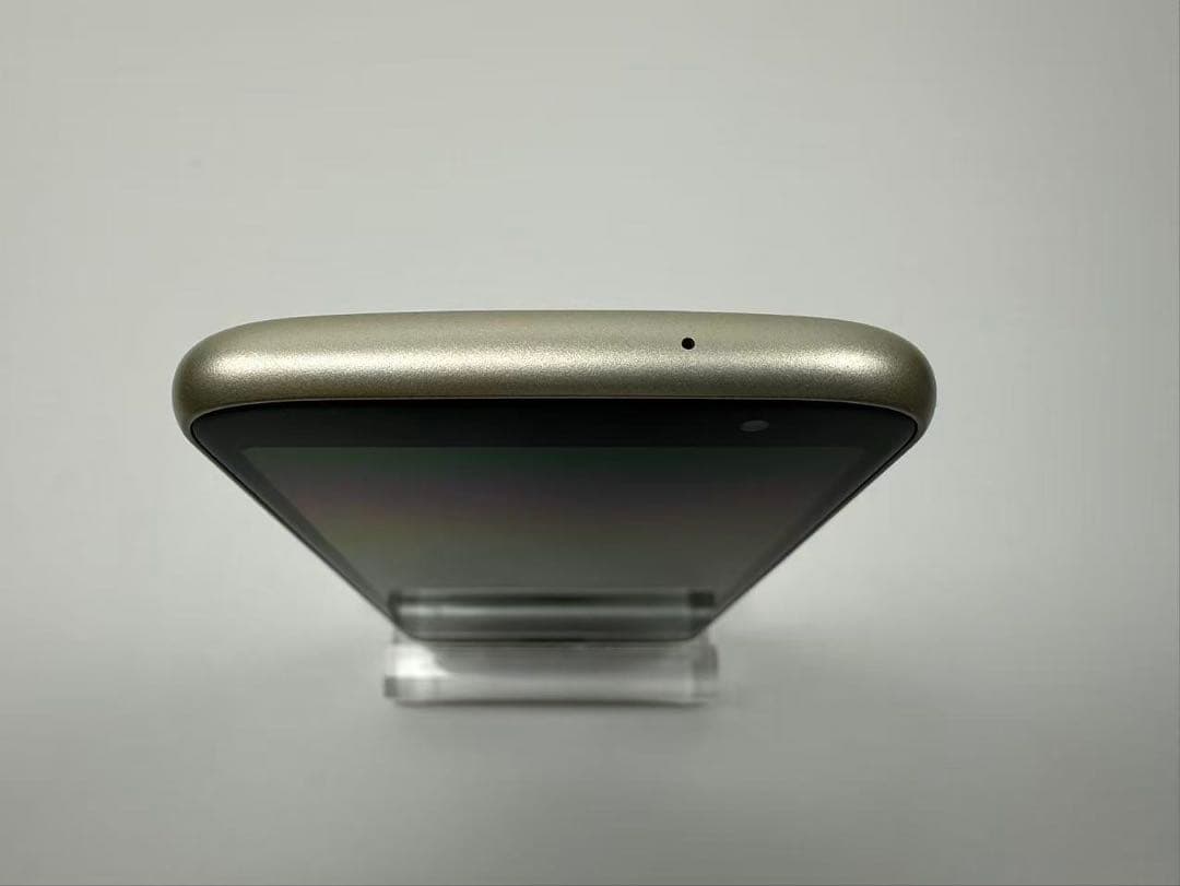 NTT docomo らくらくスマートフォン F-53E ゴールド