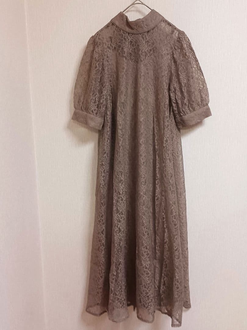 etoll. エトル インナー付きバックリボンレースドレスワンピース グレージュ