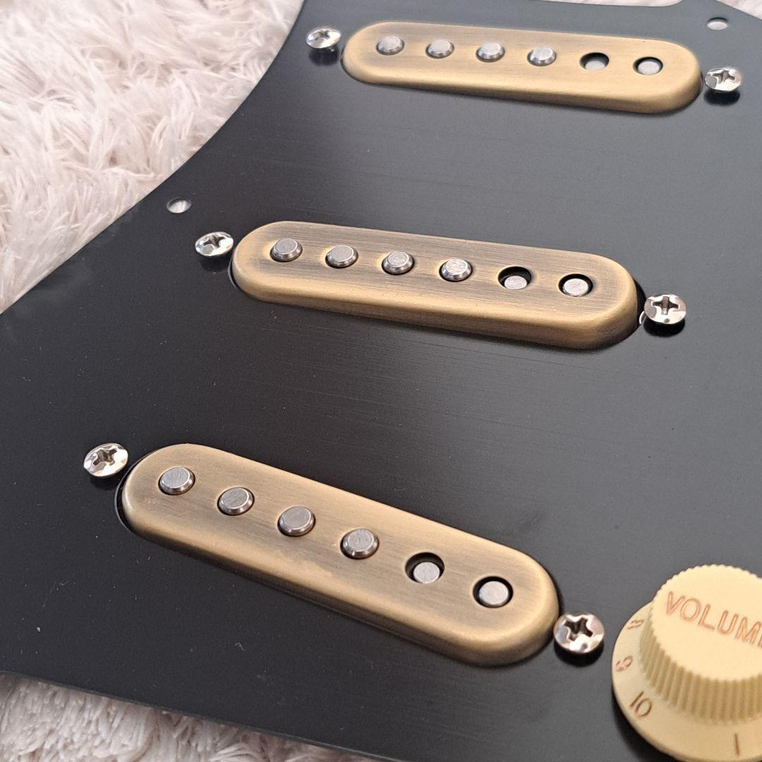 金属風ストラトSSSアセンブリ　CS69復刻　高品質　アルミピックガード＆カバー