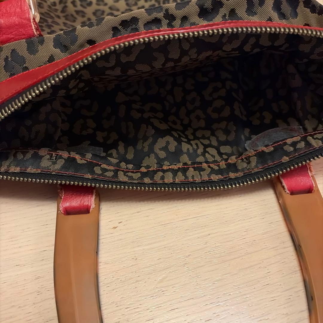 FENDI ヒョウ柄ハンドバッグ 可愛いハンドル　軽量　今年のラッキーカラー赤