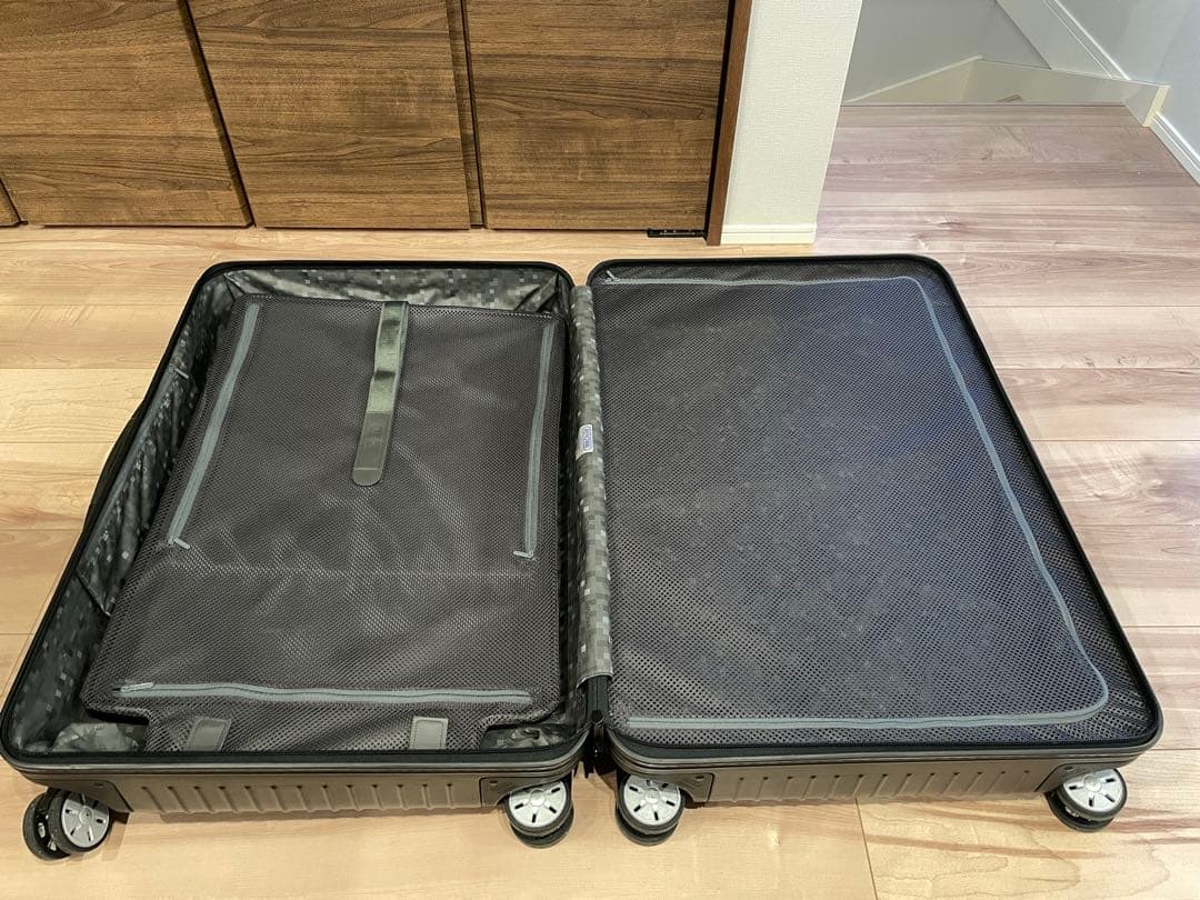 RIMOWA リモワ スーツケース サルサ ブラック 4輪 104L