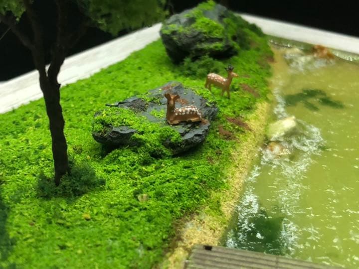 鹿たちがいる森　ジオラマ