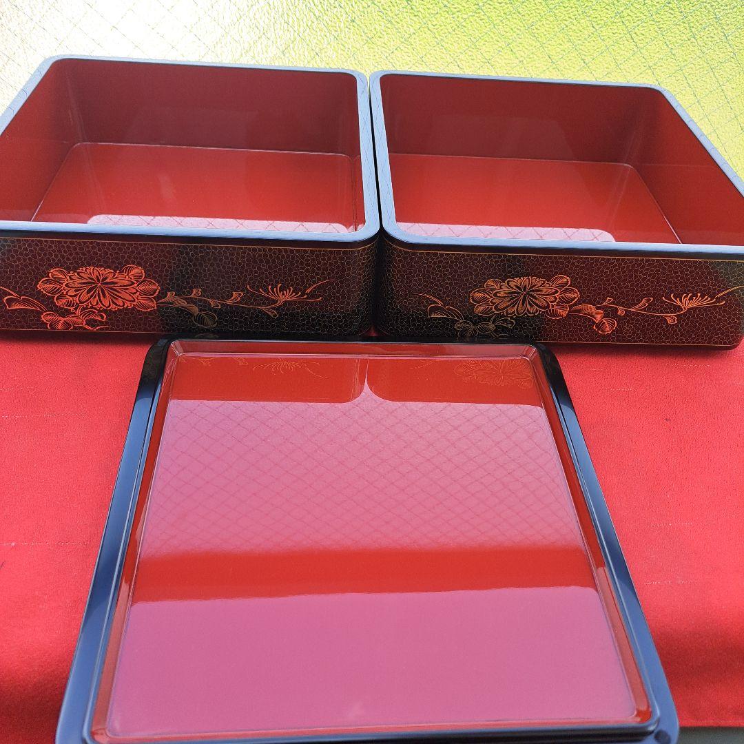 【輪島塗　7.5寸\"2段重箱&重箱台】布着本堅地　沈金\"四君子　未使用品