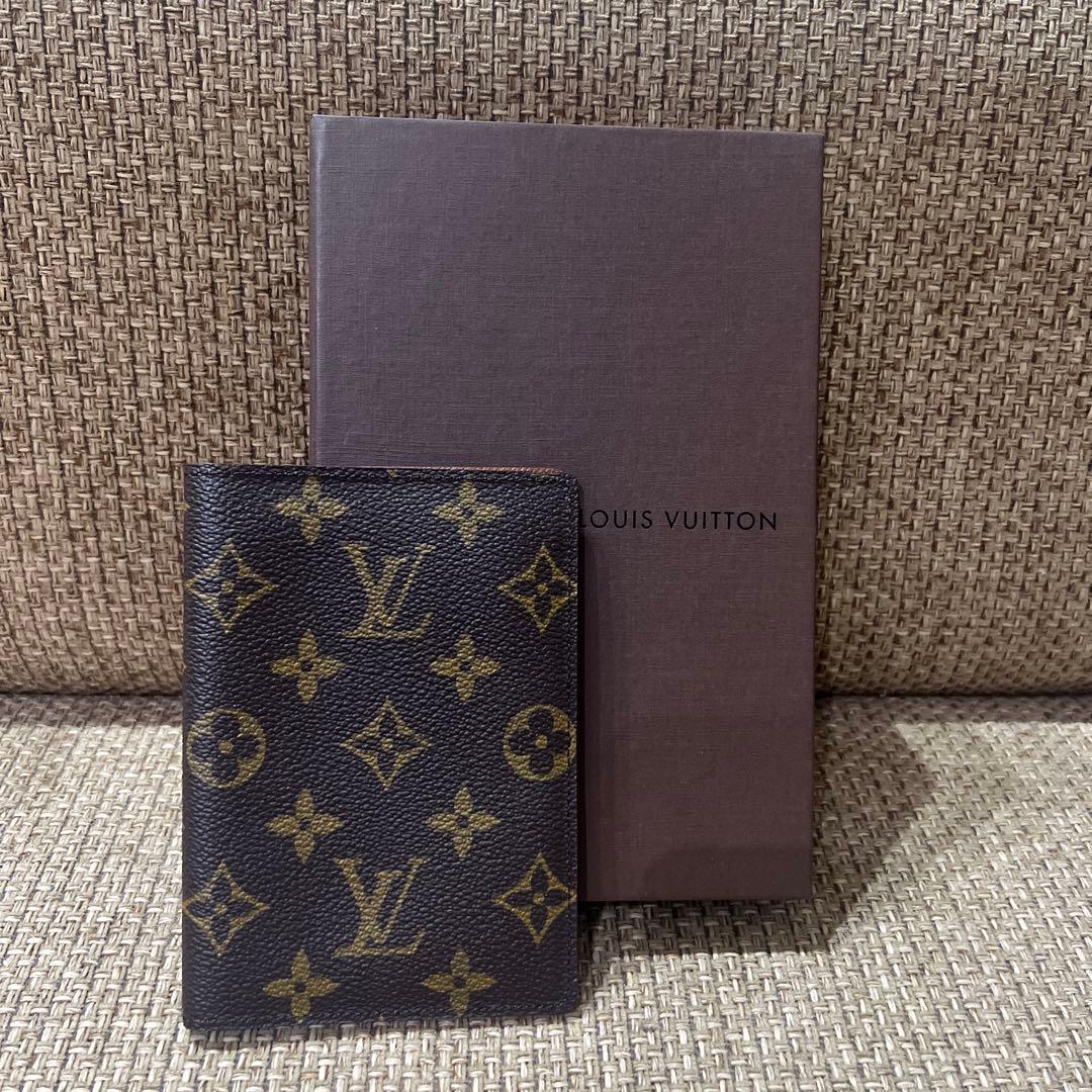 ルイヴィトン モノグラム　クーヴェルテュール パスポートカバー 未使用品　お値下