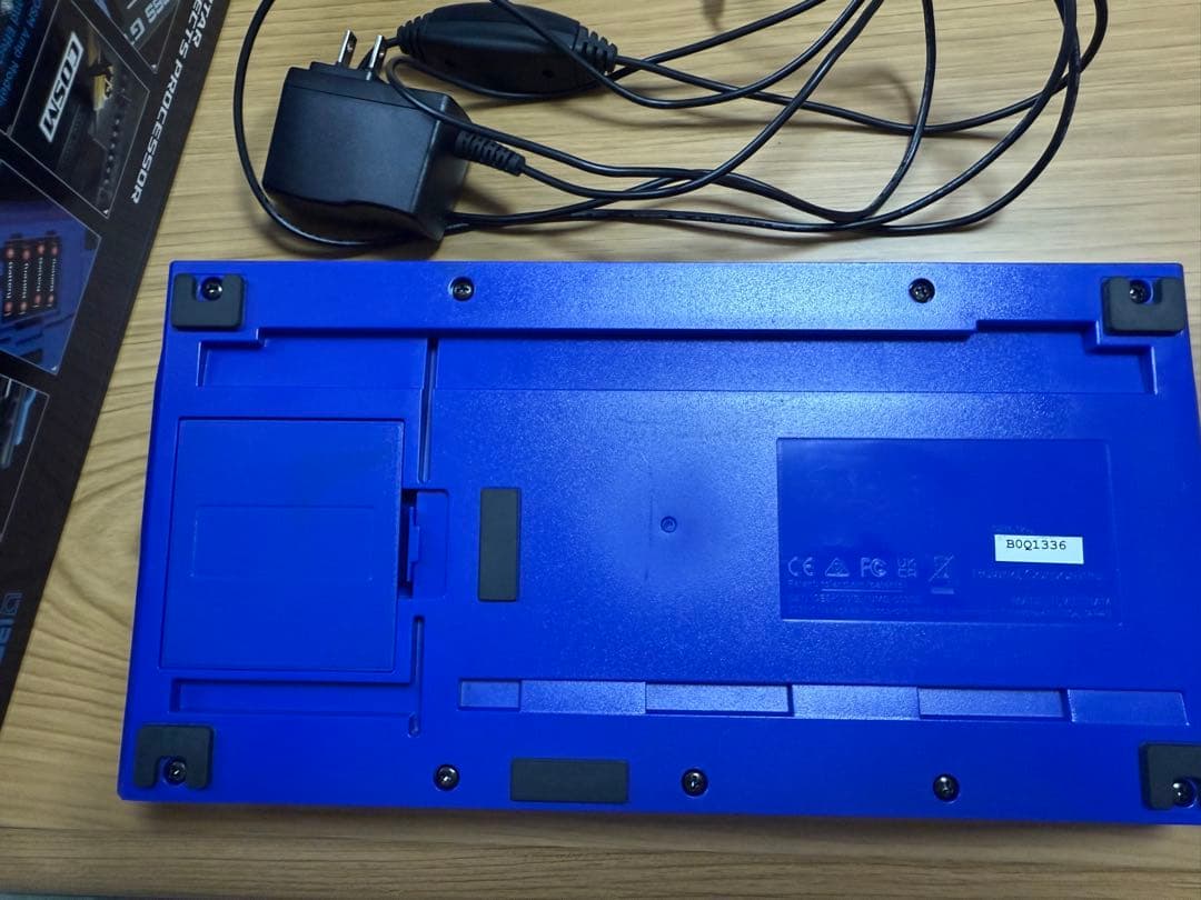 美品BOSS GT-1 マルチエフェクター　説明書、ACアダプター、箱あり