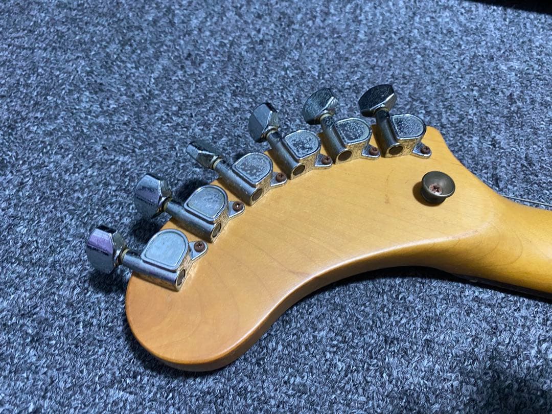 ZO-3 ピンク アンプ内蔵ミニギター FERNANDES