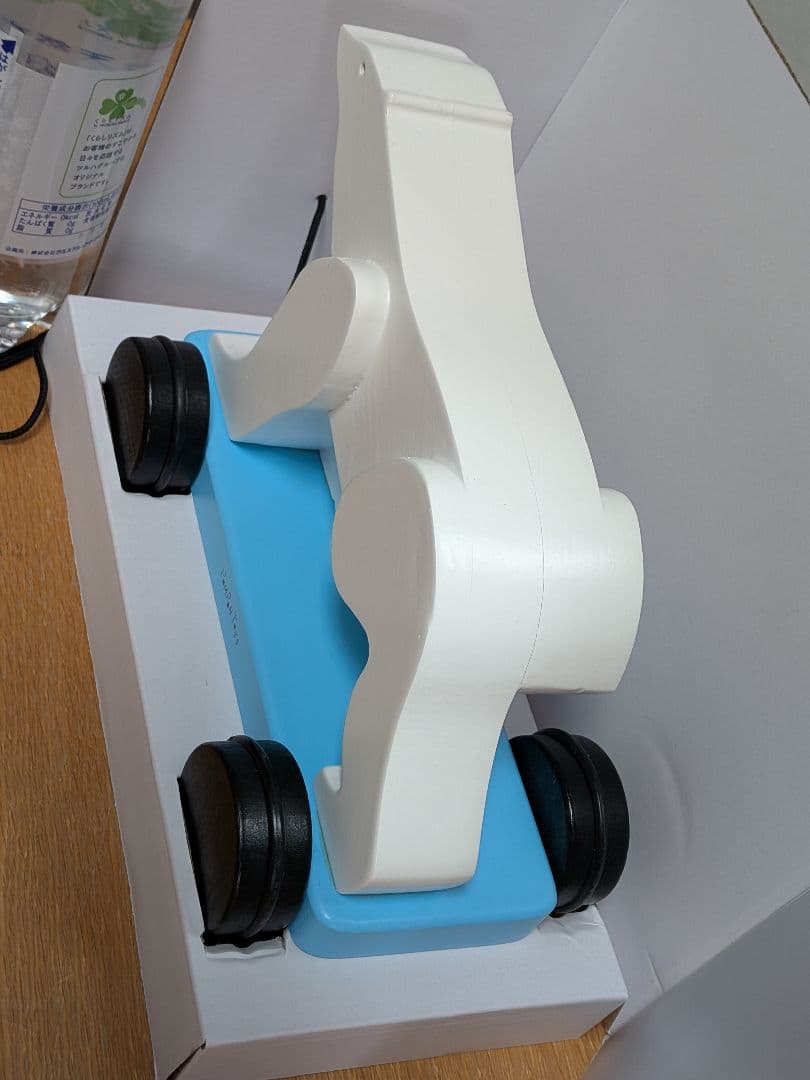 新品オルセー美術館のポンポン　木製おもちゃ　シロクマ　パリ　お土産　グッズ