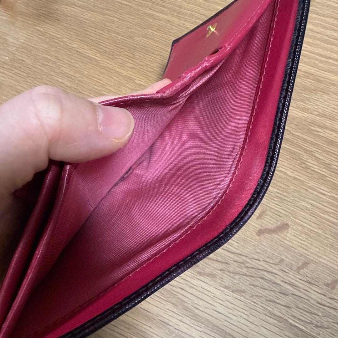 PRADA 二つ折り財布　ブラック