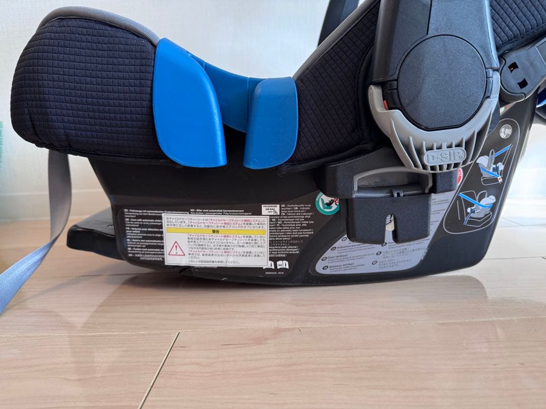 Mercedes-Benz チャイルドシート