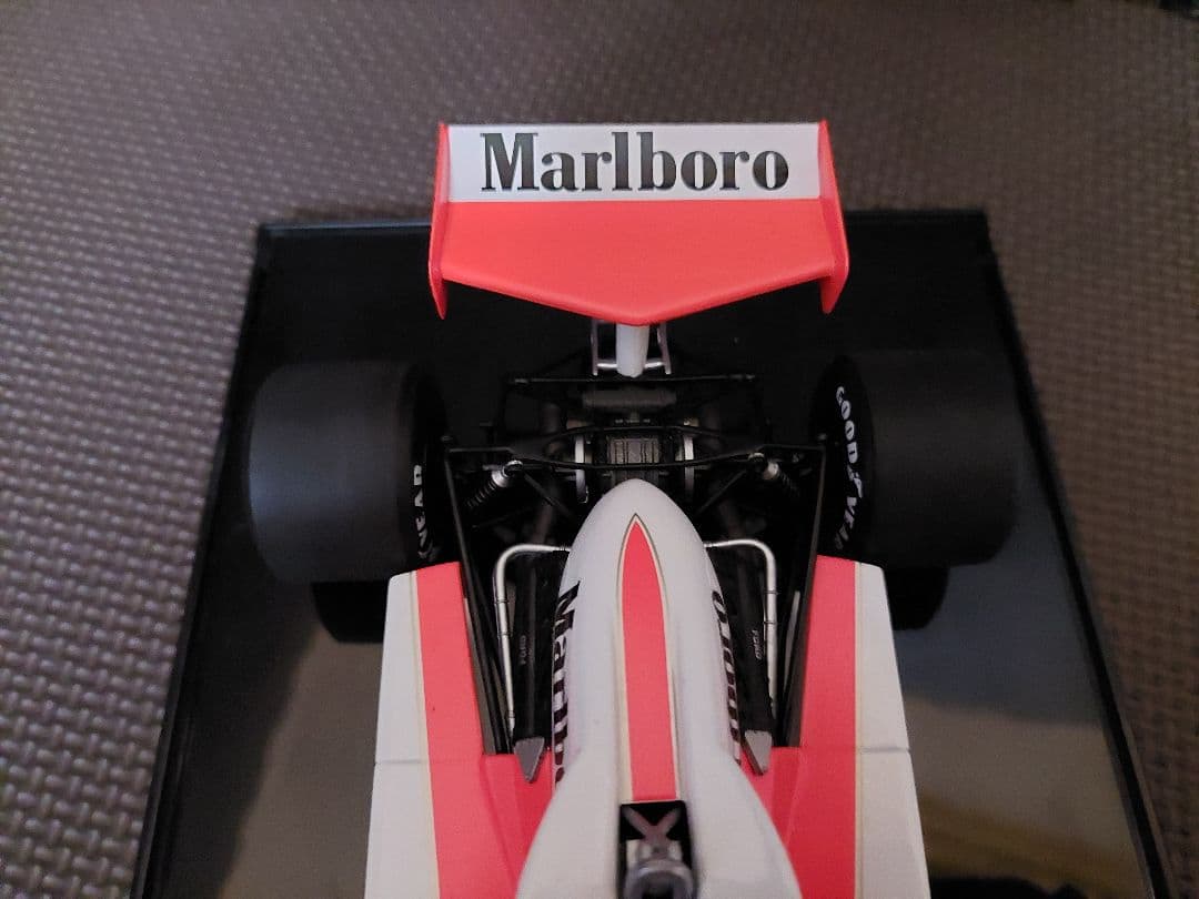 PMA 1/18 ＃１２ マクラーレン M23 J・マス　Marlboloロゴ