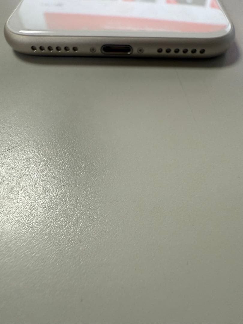 【バッテリー100％】iPhone SE （第3世代） 128GB スターライト