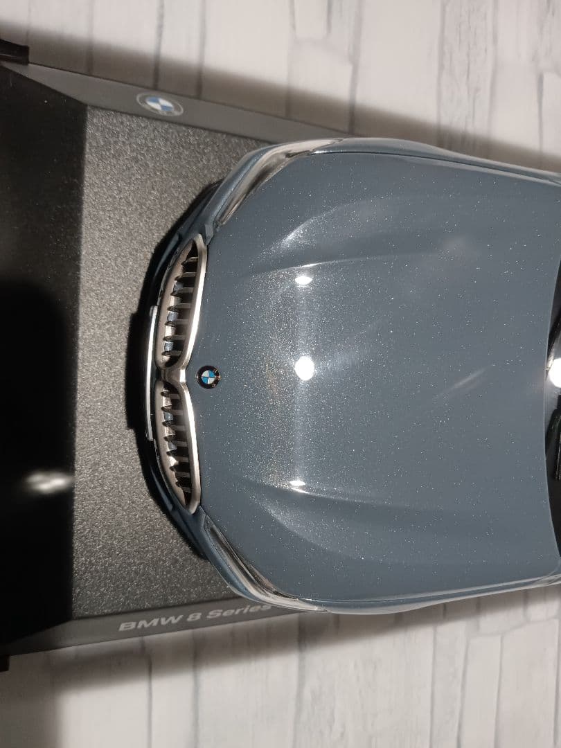 1/18 BMW 8シリーズ　クーペ　ディーラー品　ミニカー　ブルーグレー
