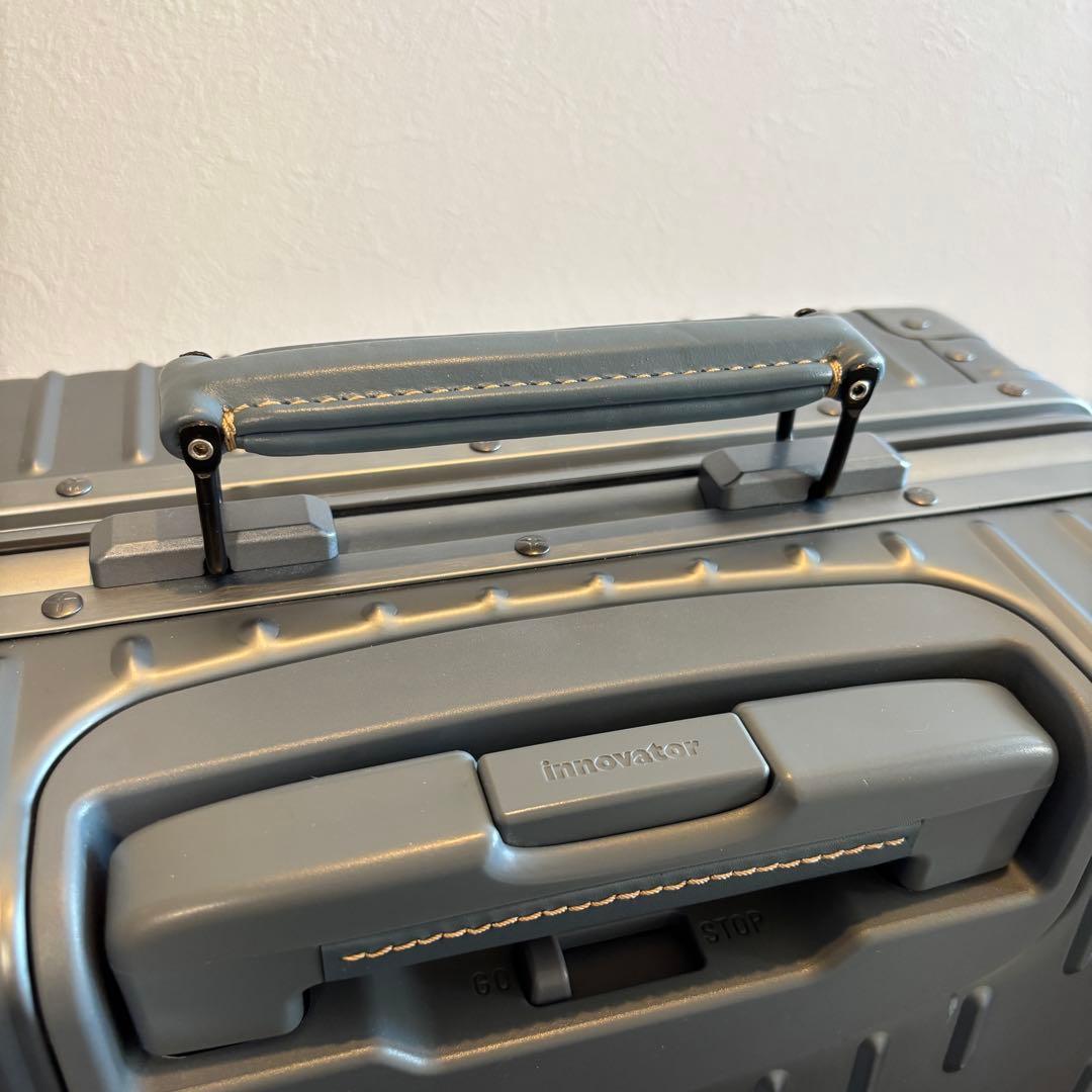 【すー】INNOVATOR 36L スーツケース
