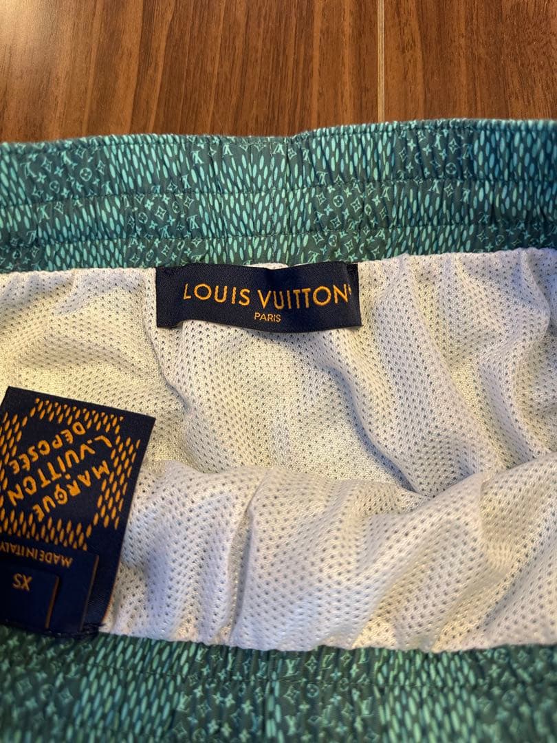 LOUIS VUITTONルイヴィトンメンズ水着XS
