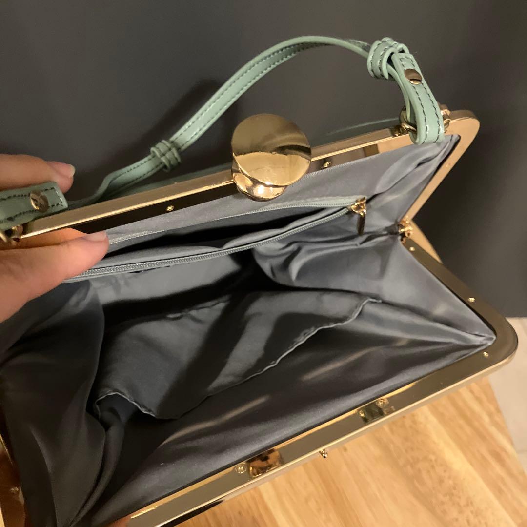 an another angelus　ブーケ刺繍スクエアがま口バッグ