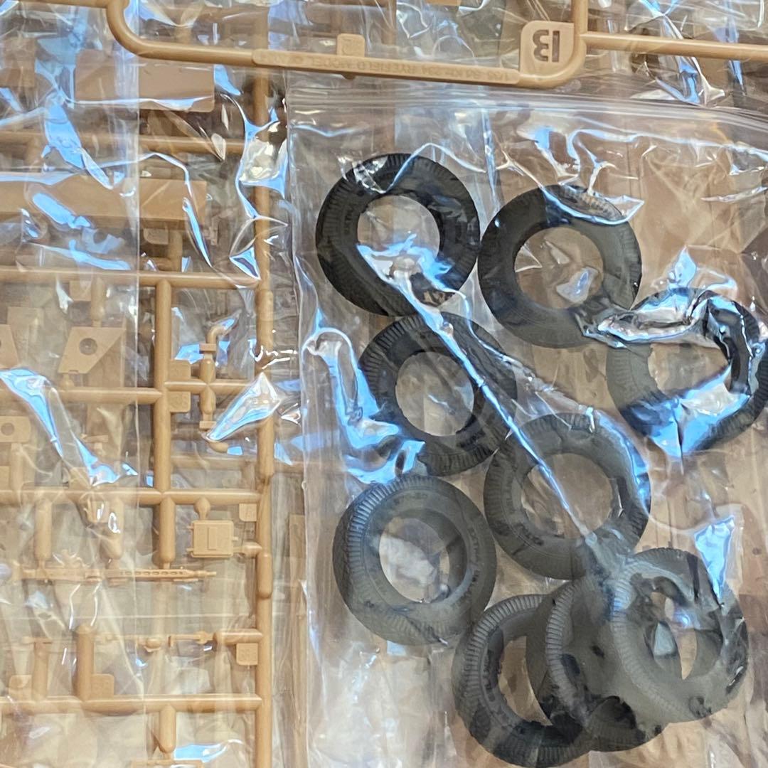 1/35 ドイツ軍 Sd.Kfz. 234/2 プーマ 8輪装甲車（エンジン付）