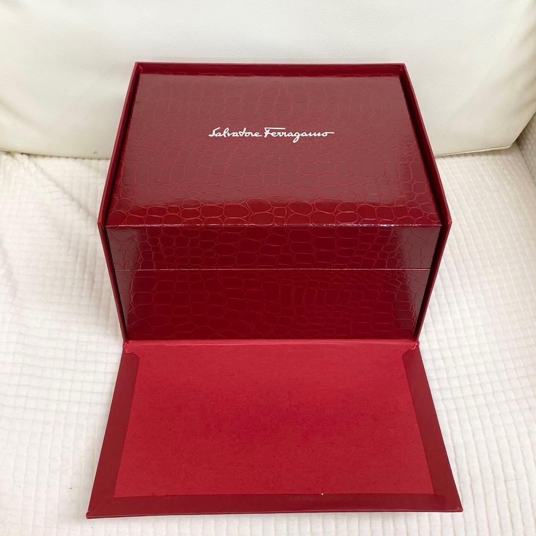 レア❣️フェラガモ ヴァラ　ゴールド　時計