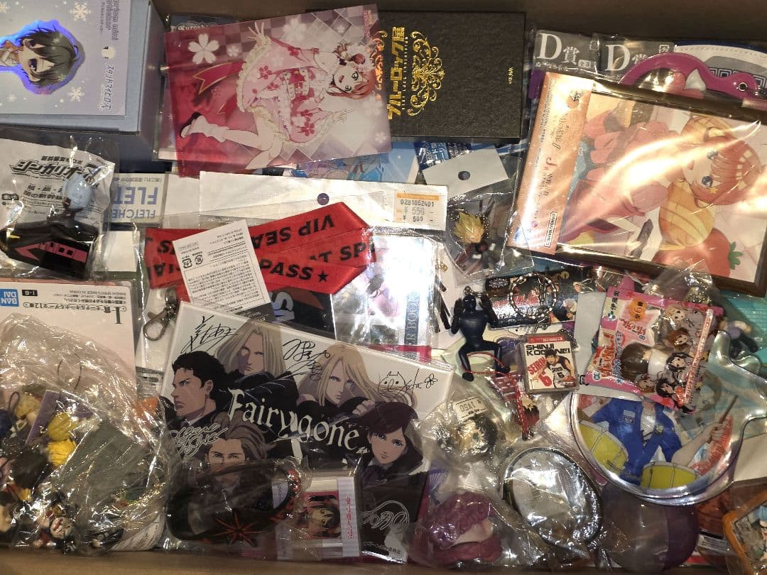 アニメ　ゲームグッズまとめ　300点