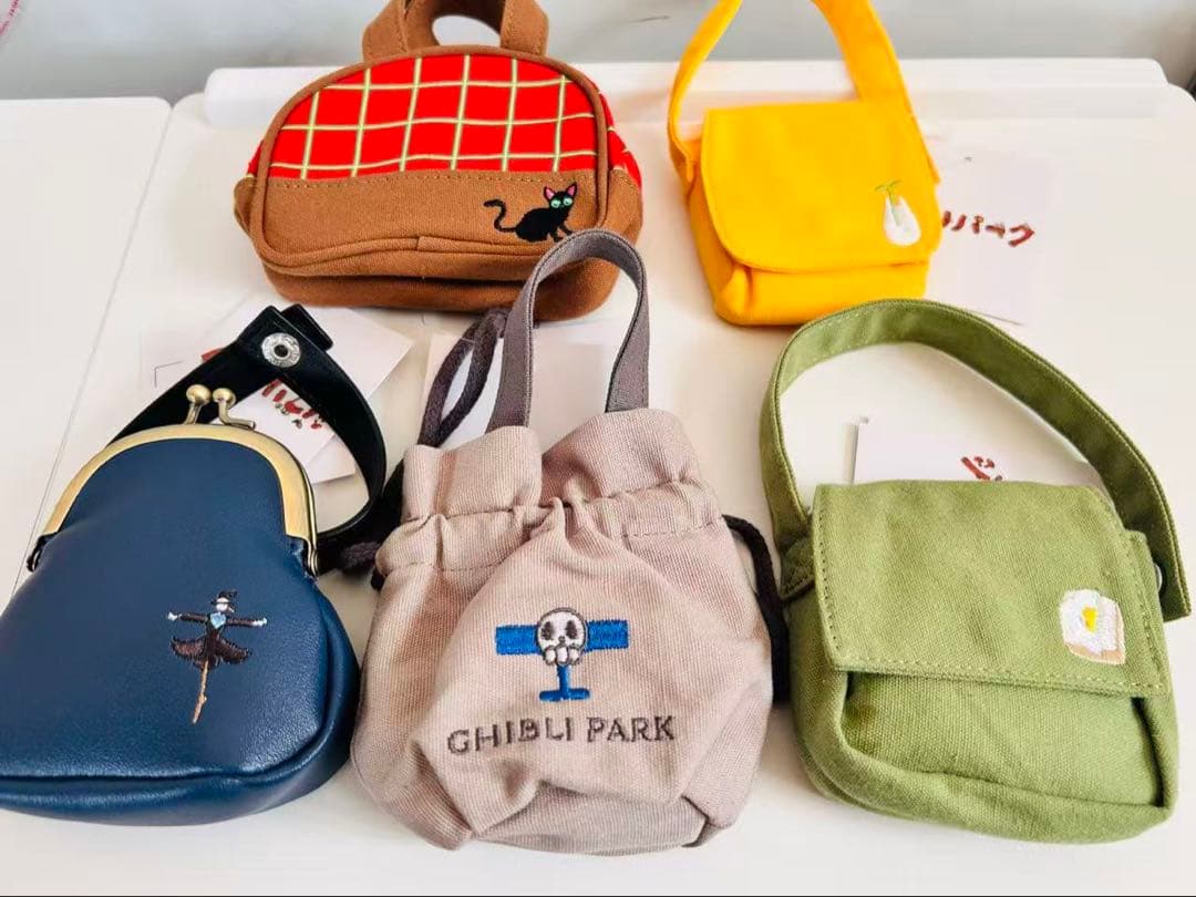 ジブリパーク限定　大倉庫　ミニバッグチャーム　5セット