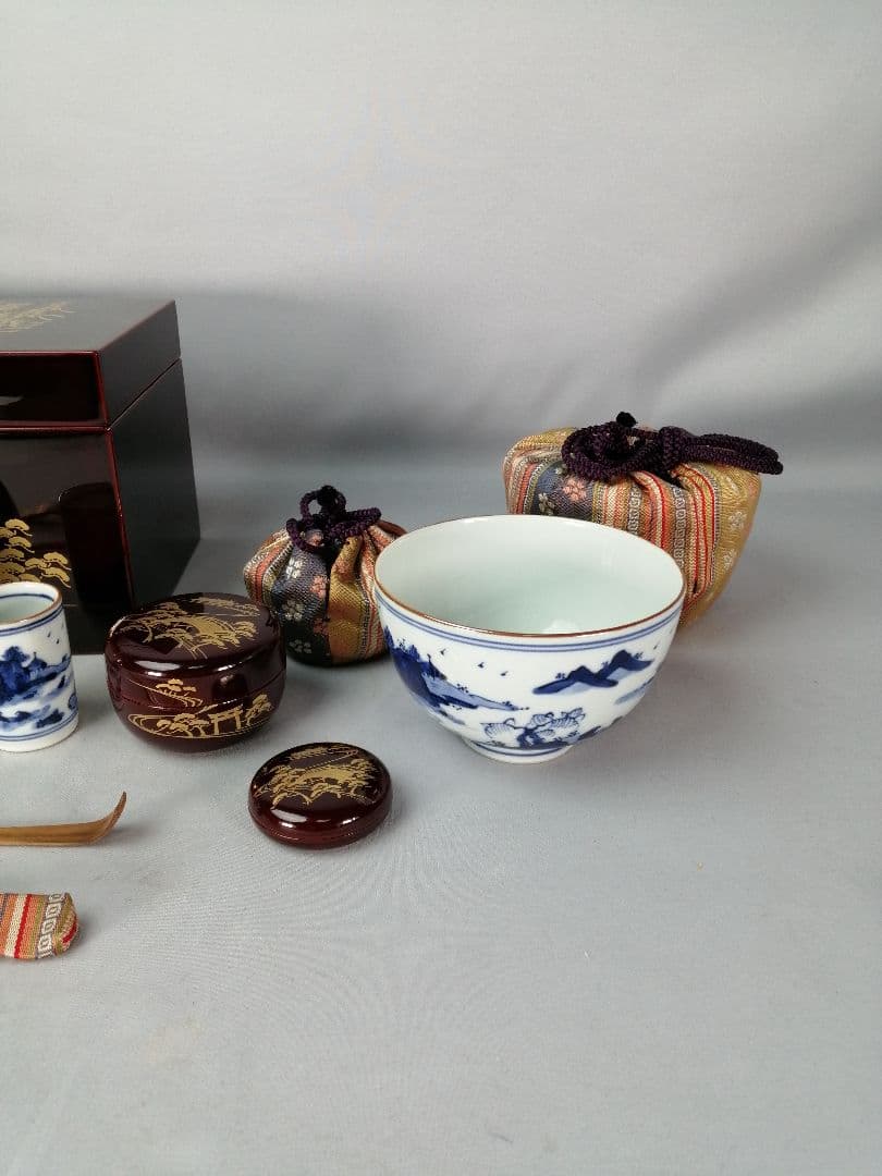 【茶道具】　住吉蒔絵茶箱 茶道具セット付属　茶箱158
