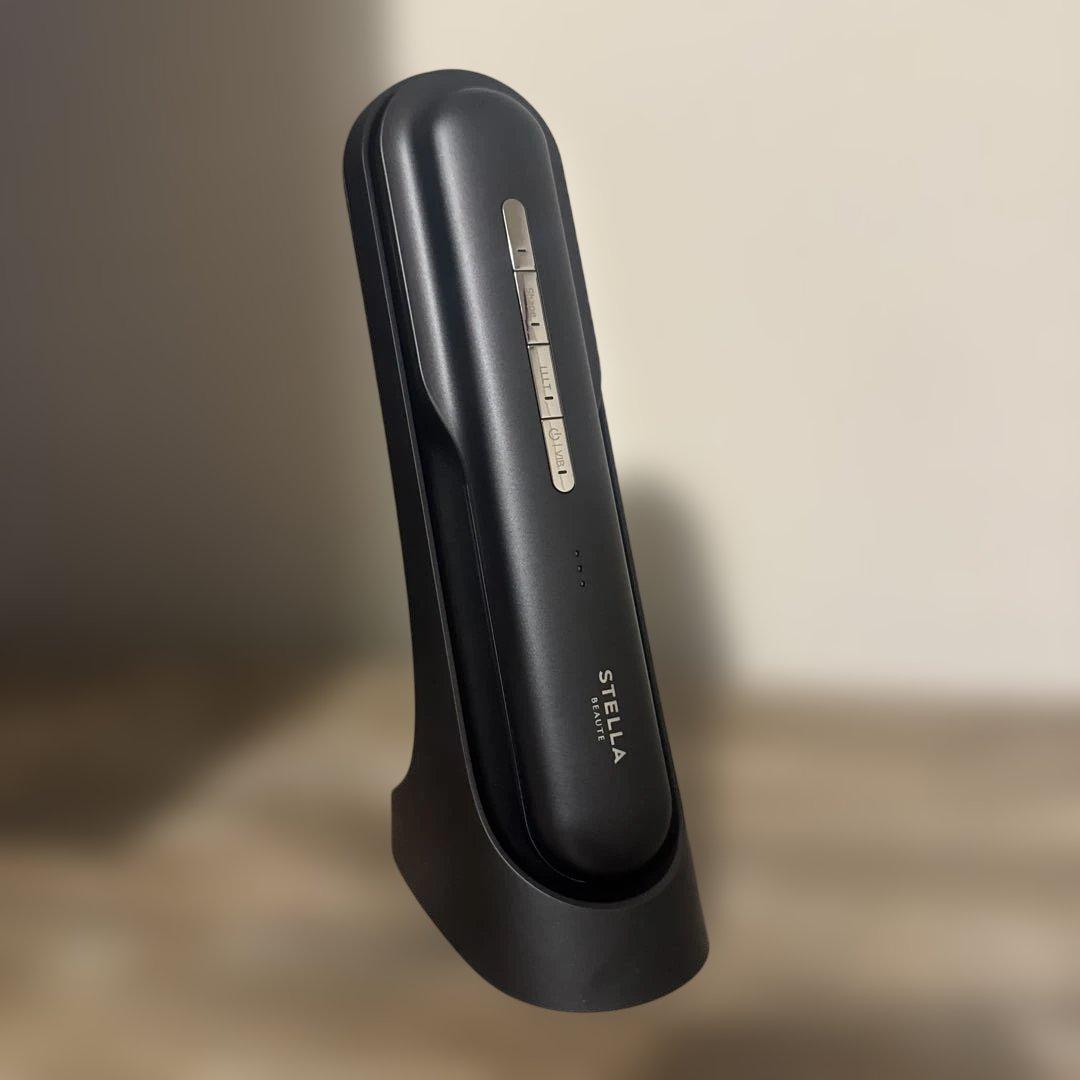 STELLA BEAUTE レーザー&EMSリフトブラシ PRO ブラック