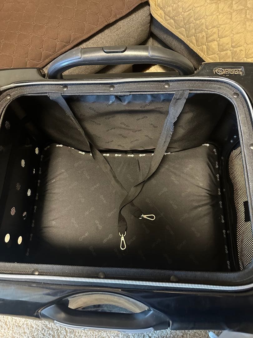 犬用キャリーバッグ・キャスター付き　PUBT