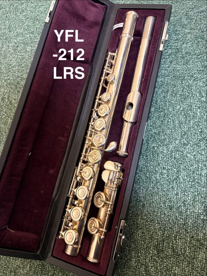 YAMAHA　ヤマハ　フルート　YFL-212LRS　Eメカ　リッププレート銀製