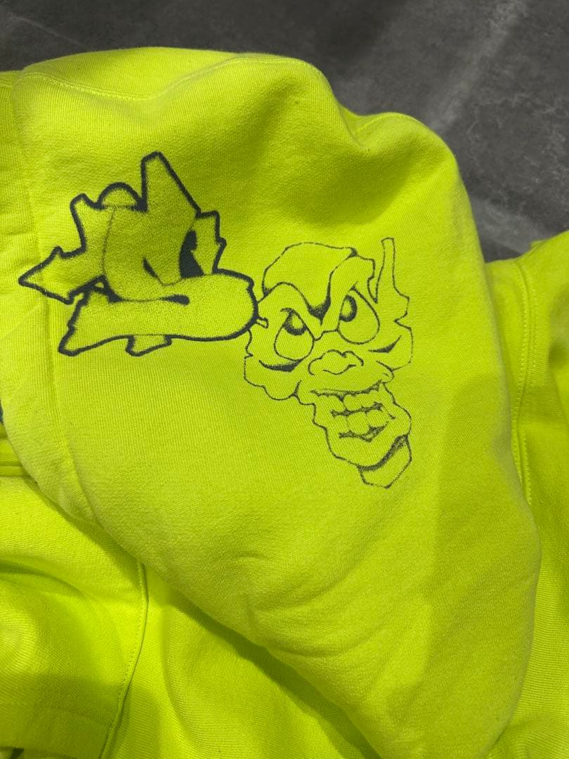 【supreme】シュプリーム パーカー XL