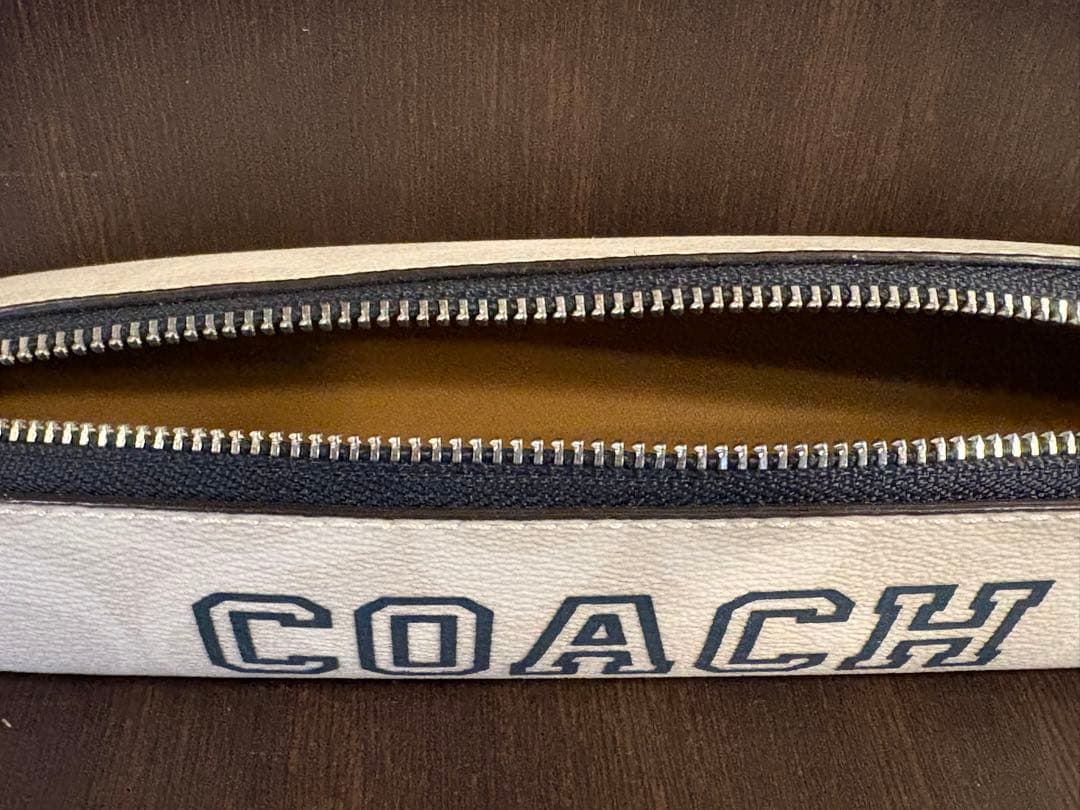 COACHペンケース