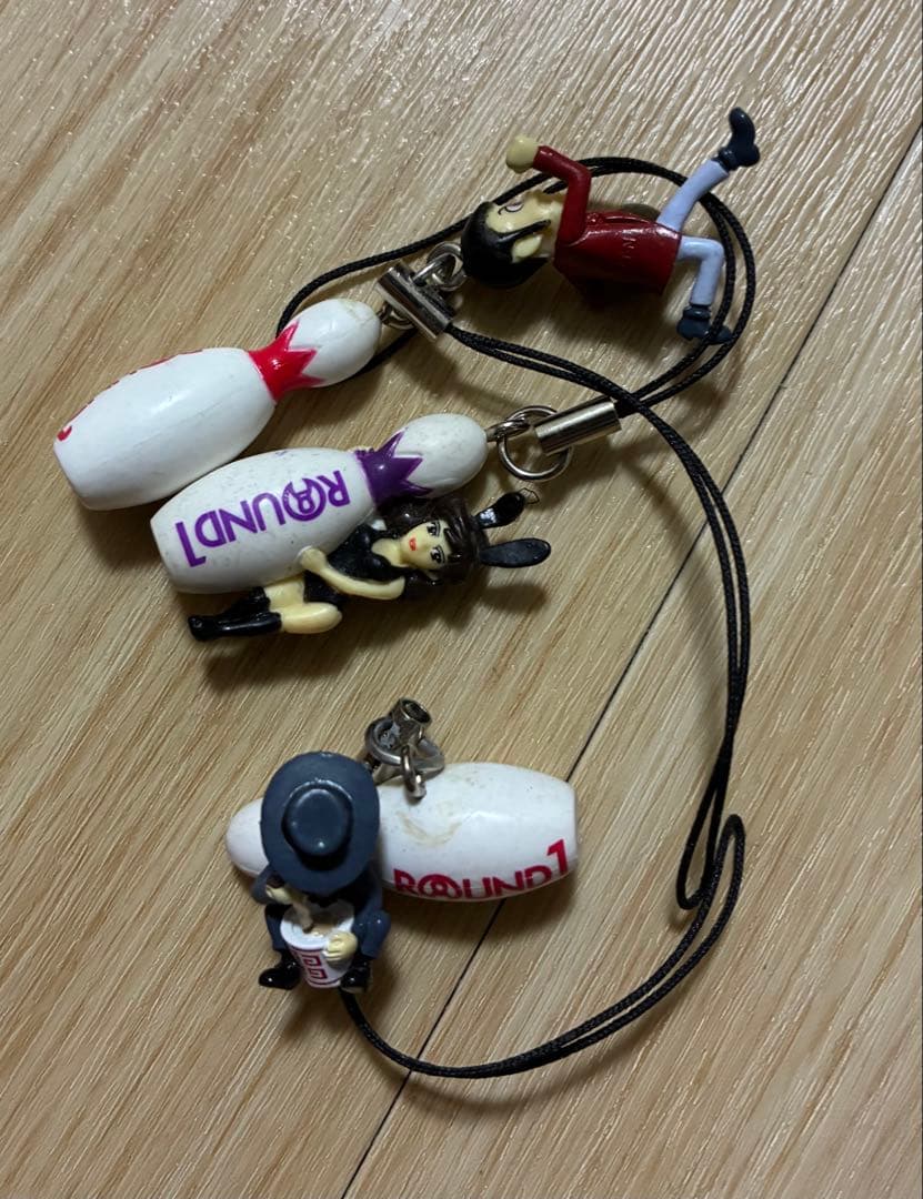 【非売品】 ラウンドワン ワンピース ストラップ 大量 70個くらい