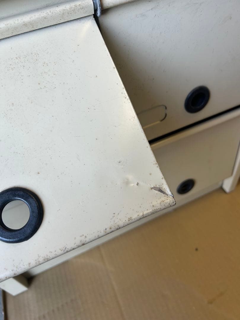 アイボリー シューズロッカー 16個収納