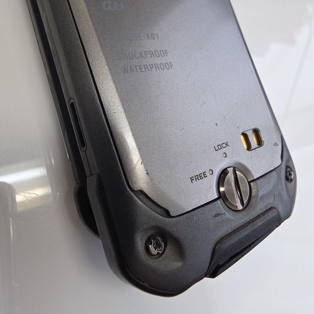 Torque X01 携帯電話本体 耐衝撃 防水