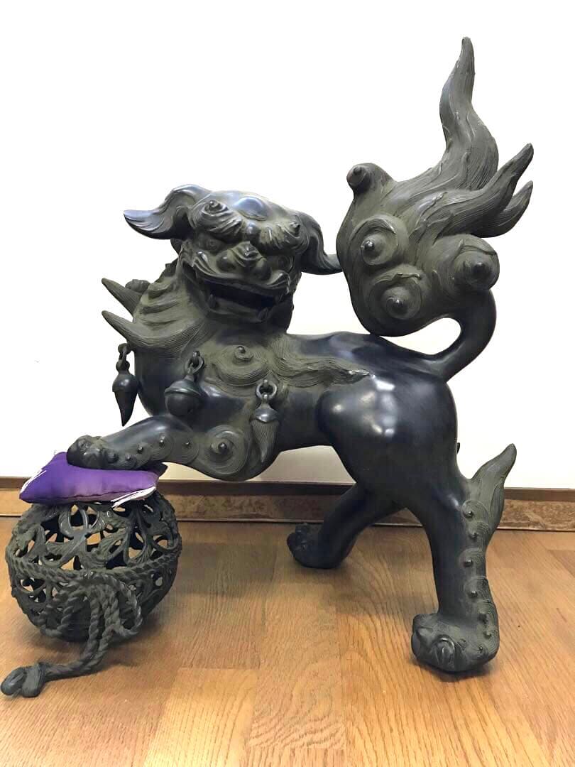 銅製：猛獅子置物
