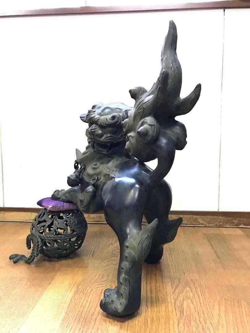 銅製：猛獅子置物