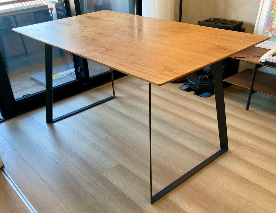 木目調シンプルモダンダイニングテーブル