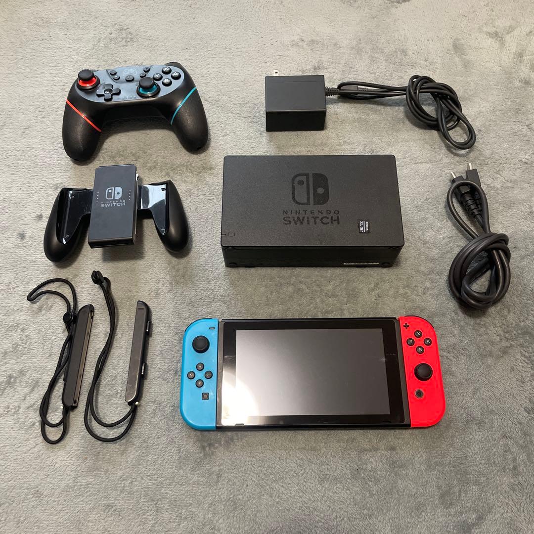 Nintendo Switch 本体 付属品付き　SDカードもあり