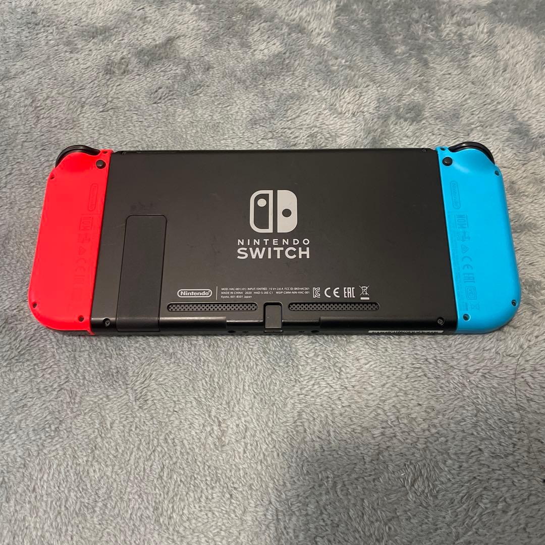 Nintendo Switch 本体 付属品付き　SDカードもあり