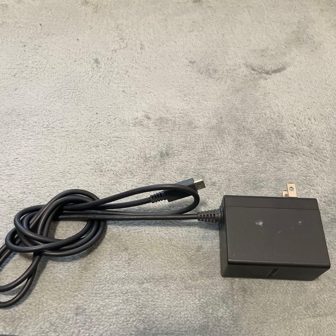 Nintendo Switch 本体 付属品付き　SDカードもあり