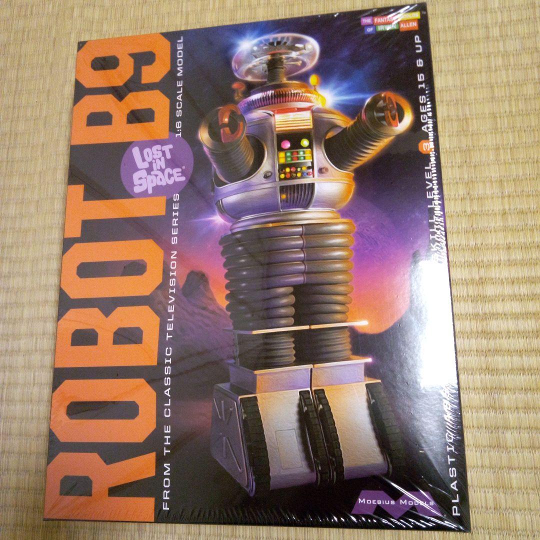 プラモデル　宇宙家族ロビンソン　フライデー