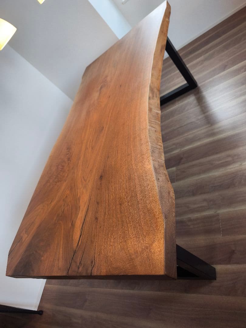 マスターウォール 天然木 ライブエッジ ダイニングテーブル