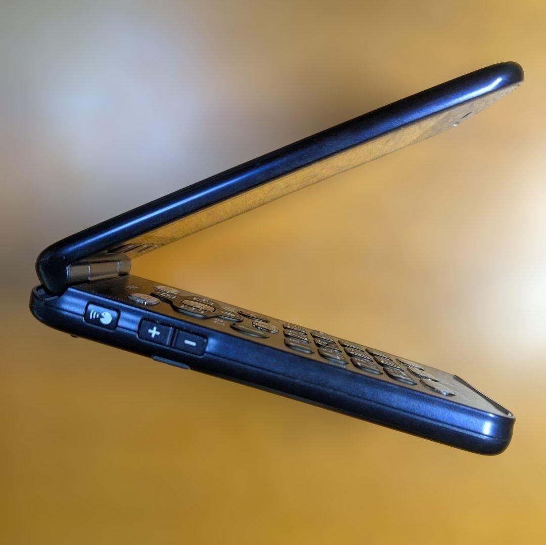 docomo らくらくホン F-02J ネイビー