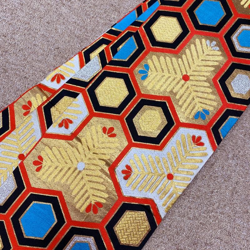 508ag11◎七五三 七歳 女児 アンティーク着物&丸帯 総柄 レトロ 白◎